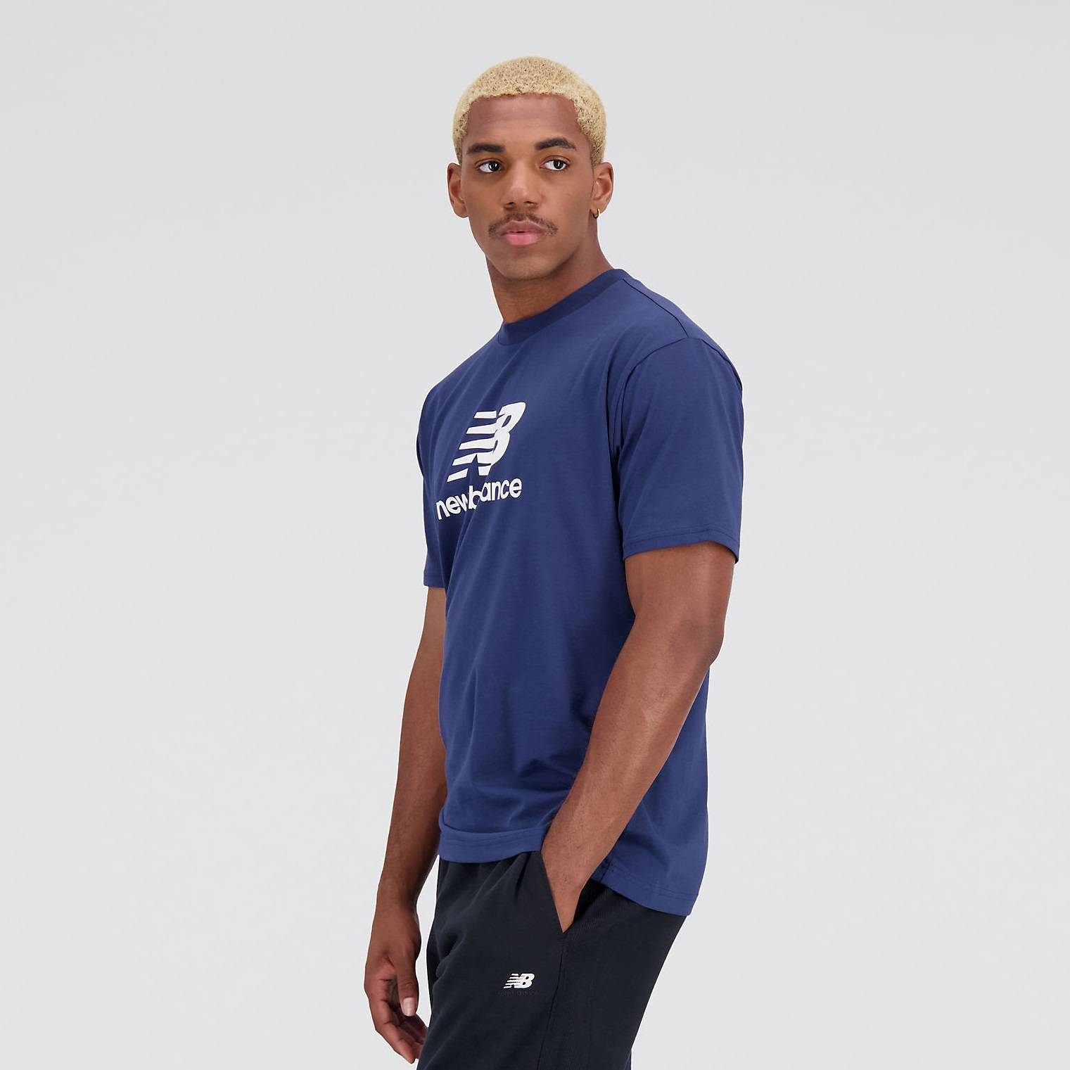 PriveSports | Αθλητικά Είδη -Online shop | NEW BALANCE ESSENTIALS STACKED  LOGO COTTON JERSEY T-SHIRT