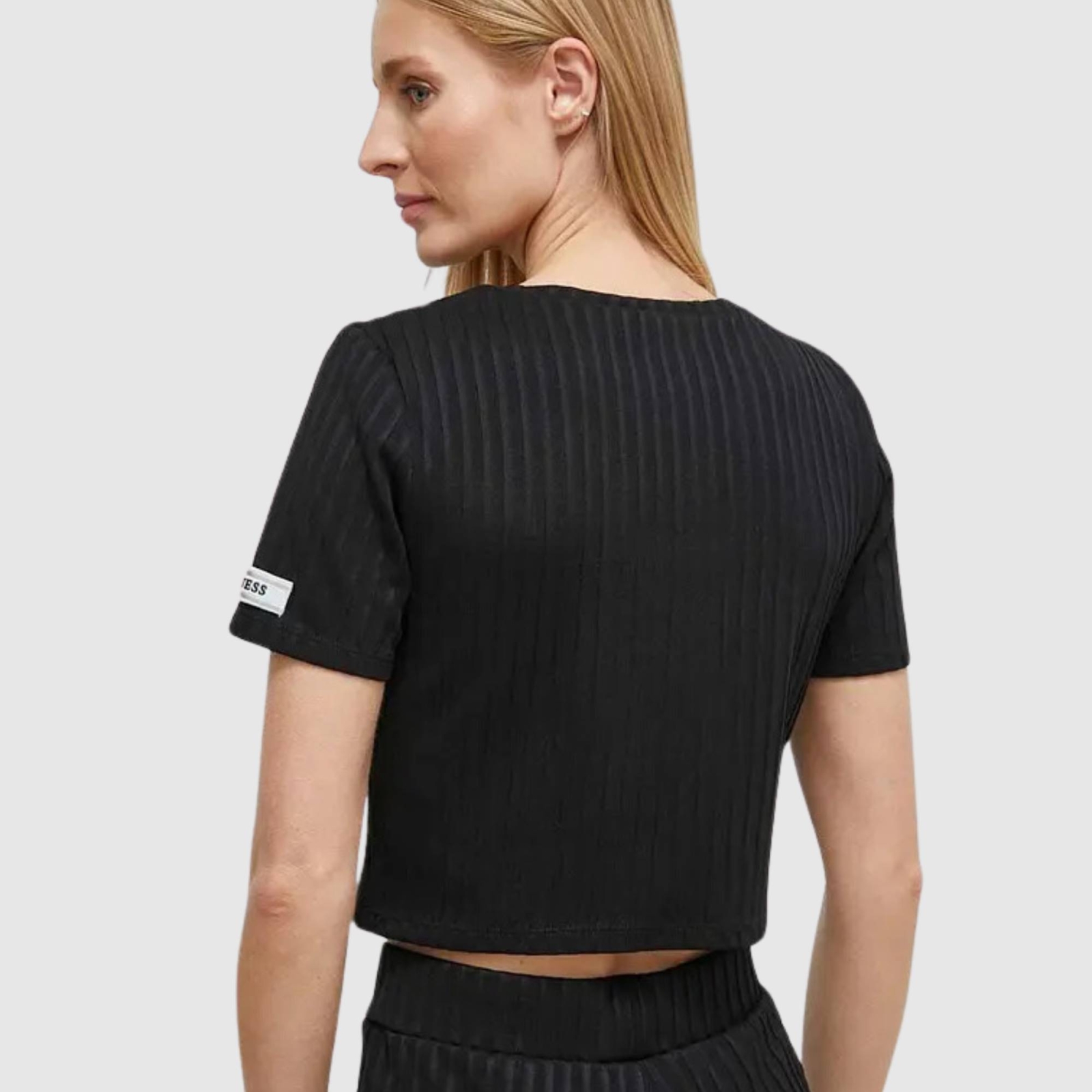 GUESS ANNEKA CROP TEE