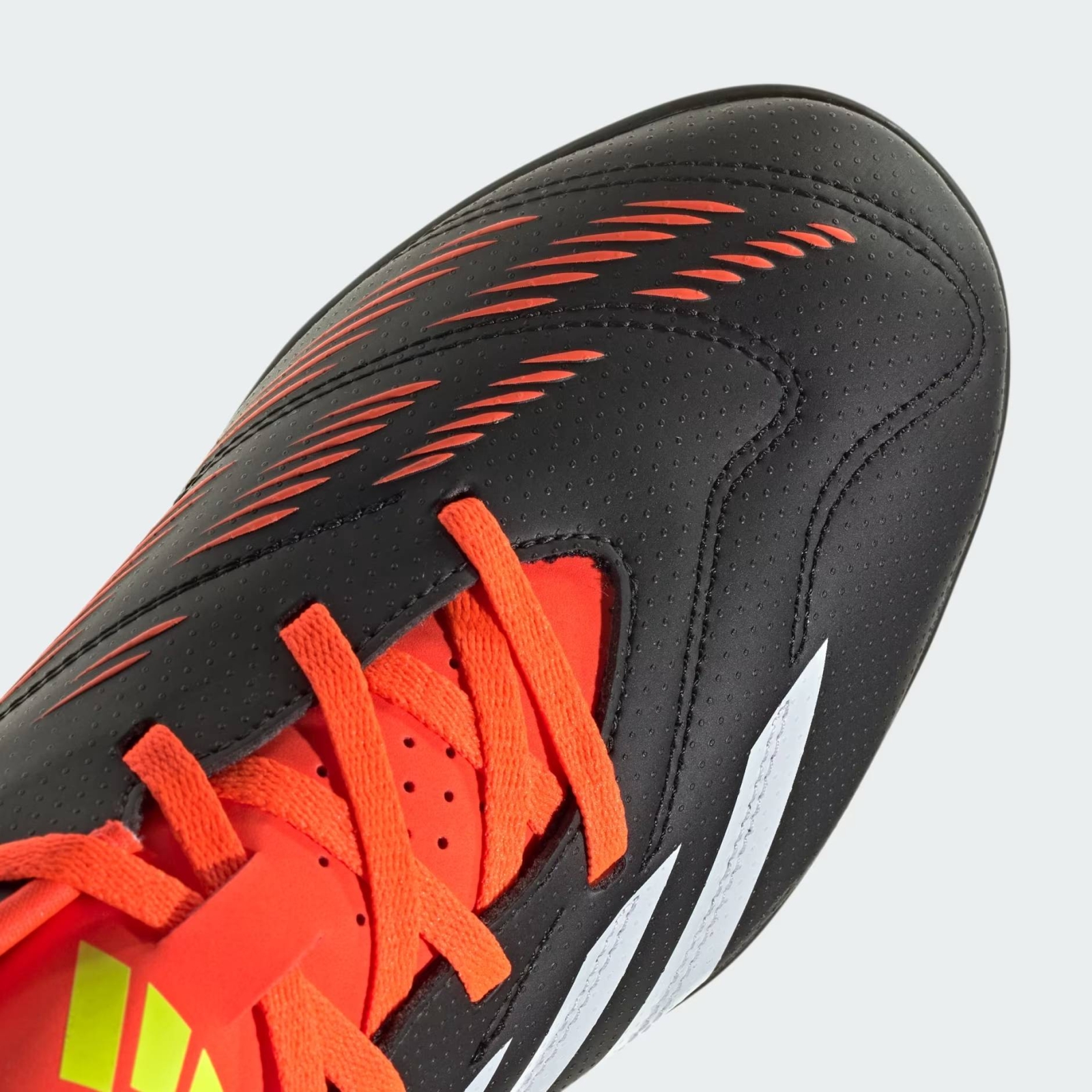 ADIDAS PREDATOR CLUB TF