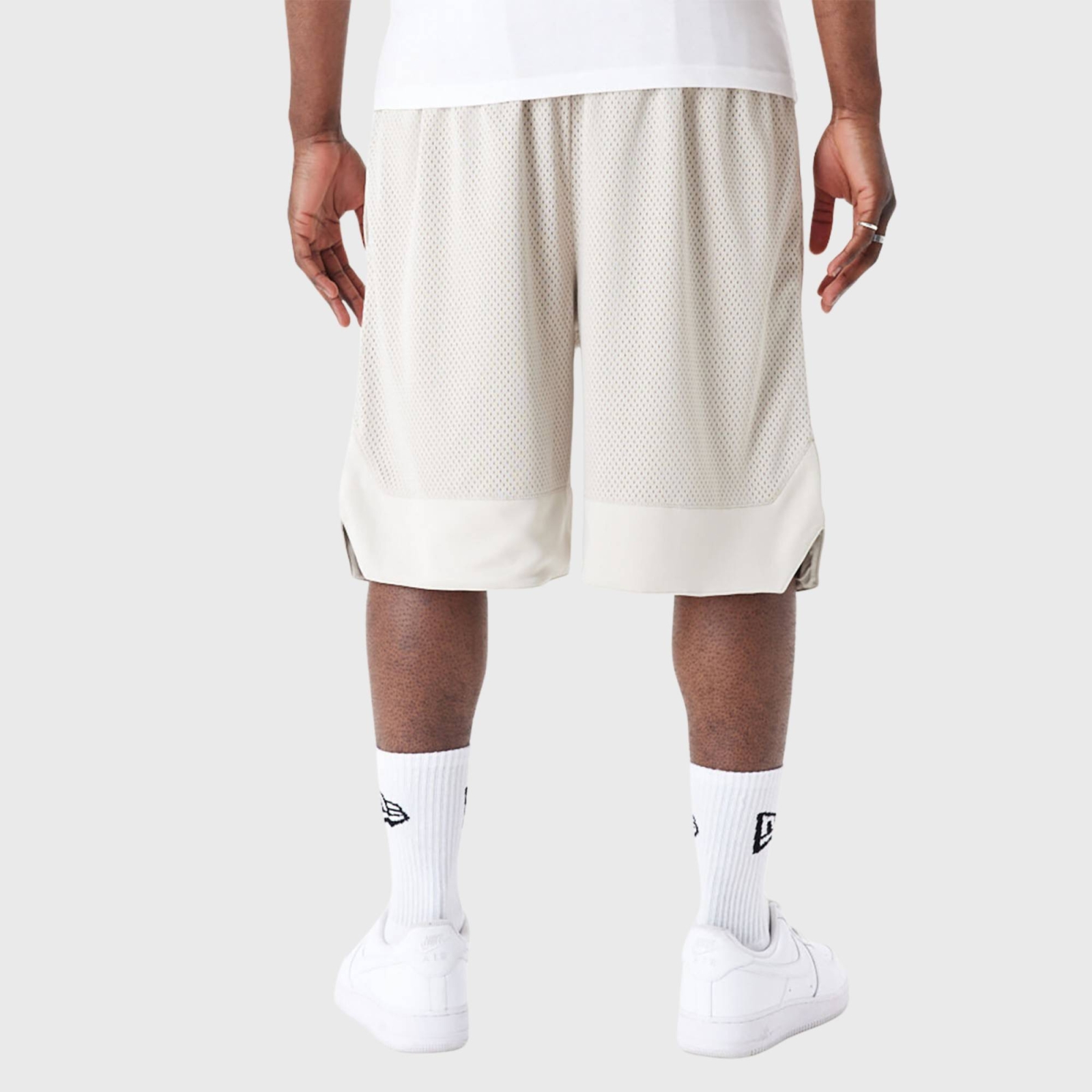 NEW ERA NONE NE ARCH LOGO MESH SHORTS