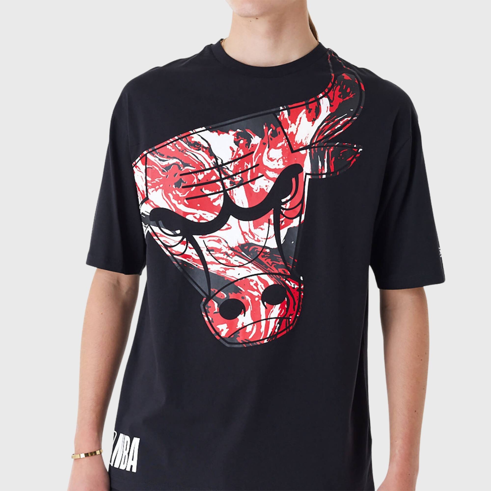 NEW ERA CHICAGO BULLS NBA AOP INFILL TEE