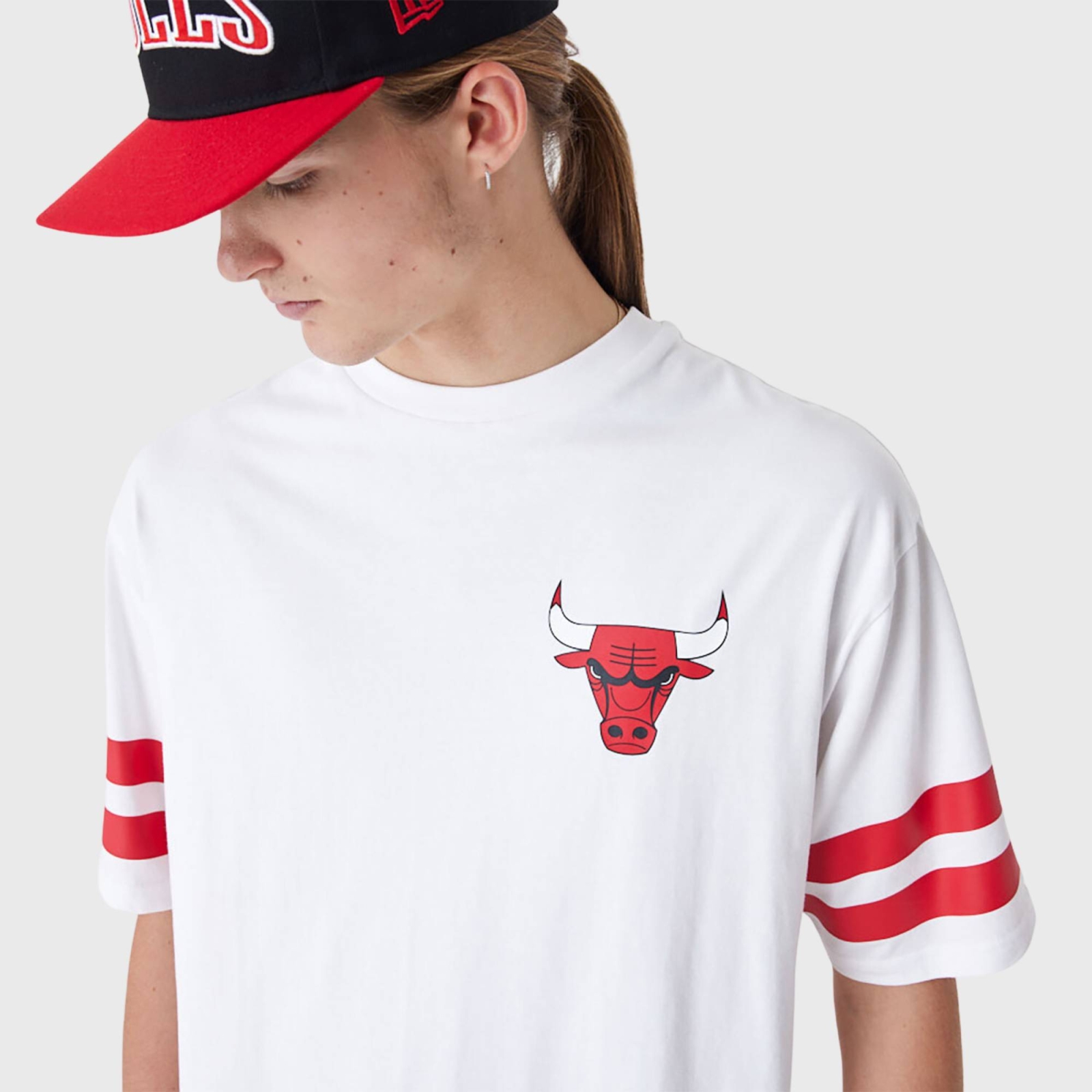 NEW ERA CHICAGO BULLS NBA ARCH GRAPHIC TEE