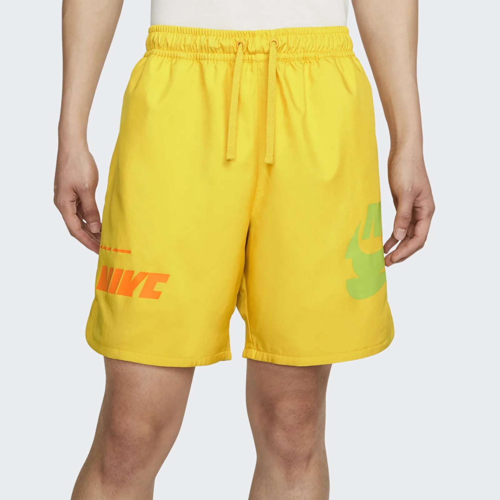 NIKE SPORTSWEAR SPORT ESSENTIALS+ WOVEN SHORT