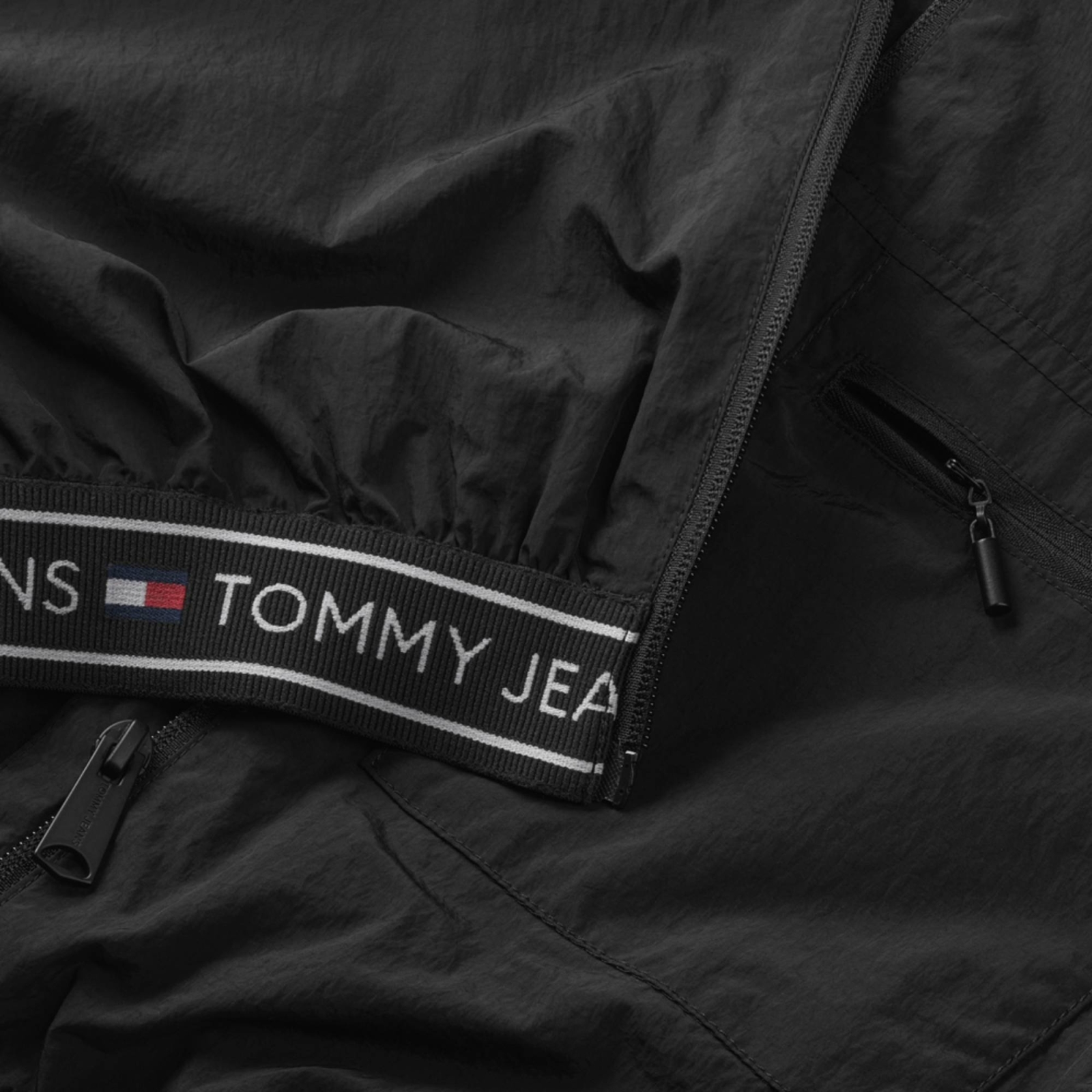 TOMMY CROPPED TAPING WINDBREAKER