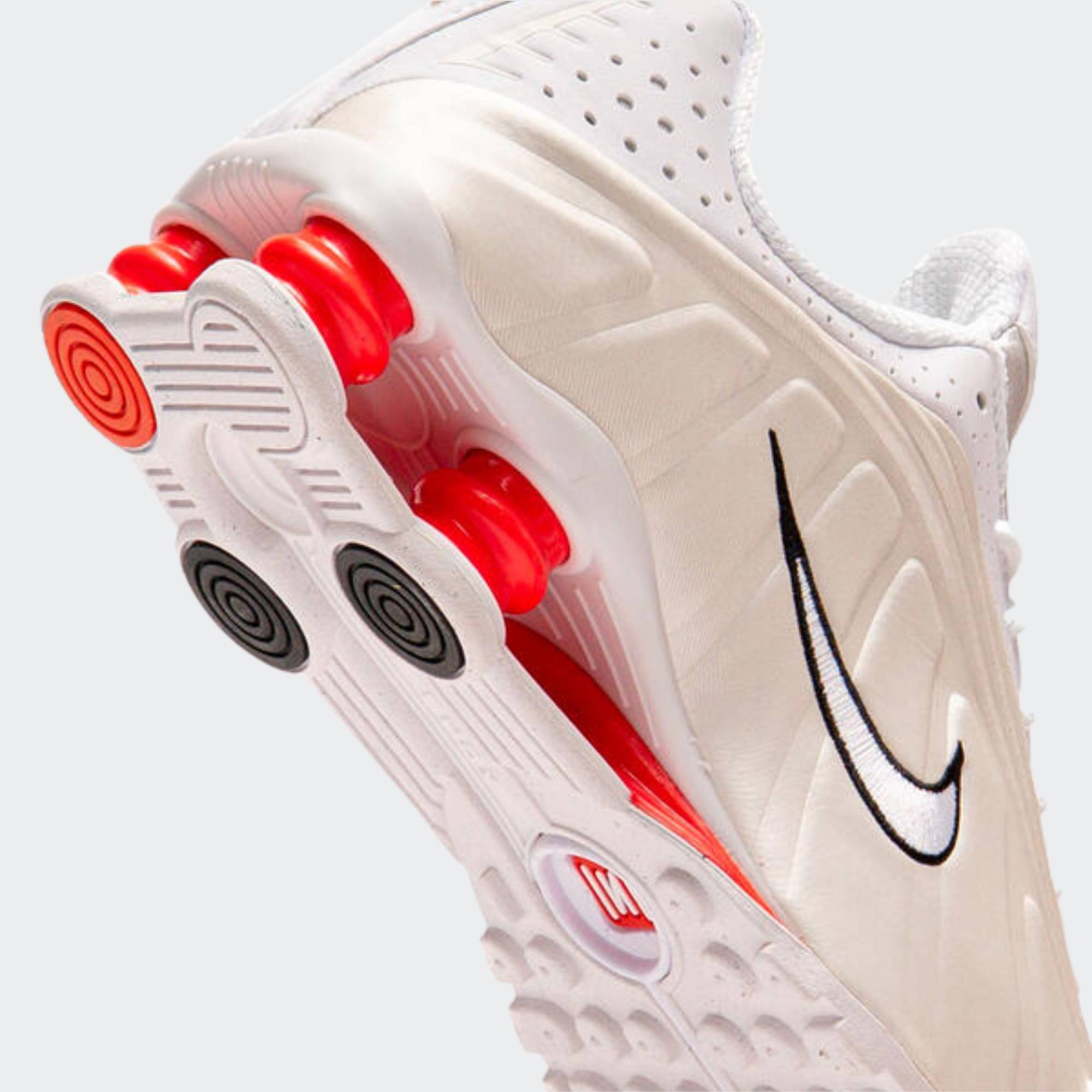 NIKE WOMENS SHOX R4