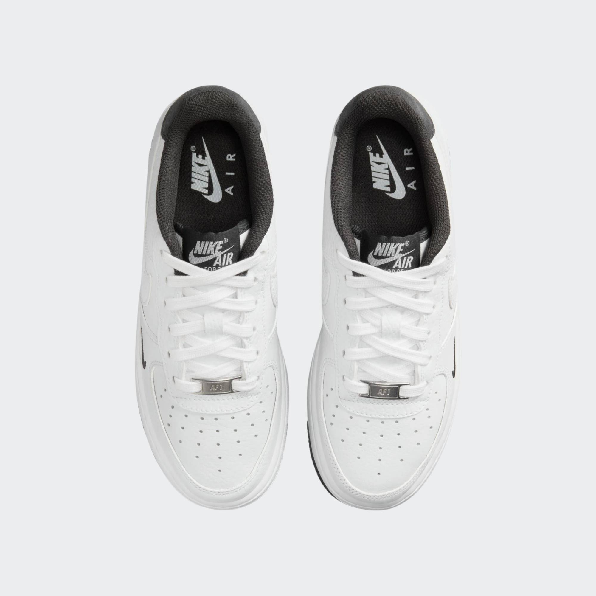 NIKE AIR FORCE 1 LV8