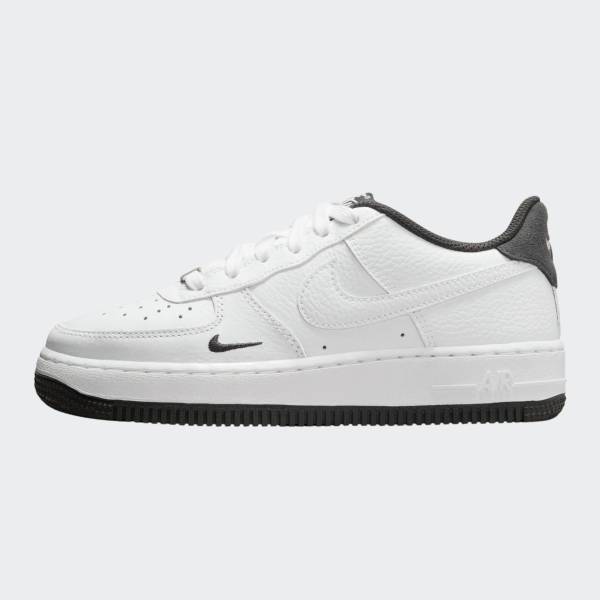 NIKE AIR FORCE 1 LV8