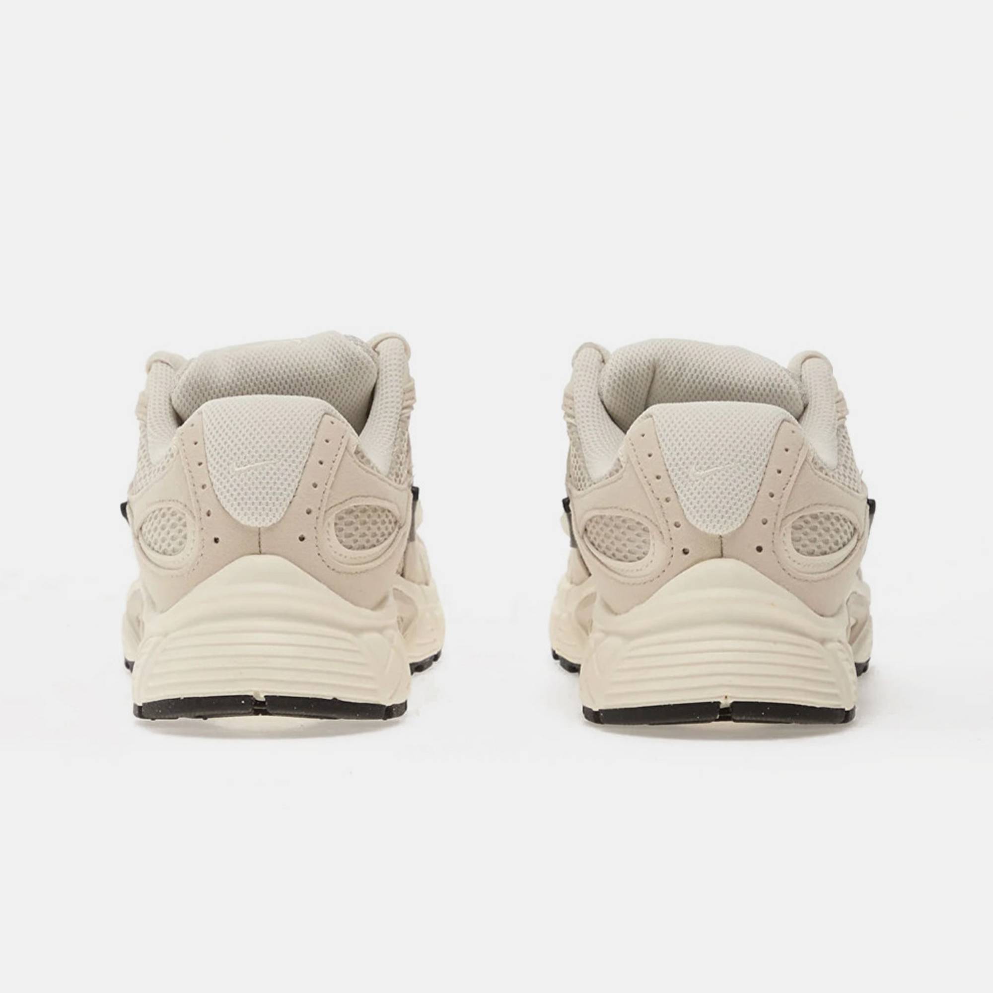 NIKE WOMENS V5 RNR SUEDE