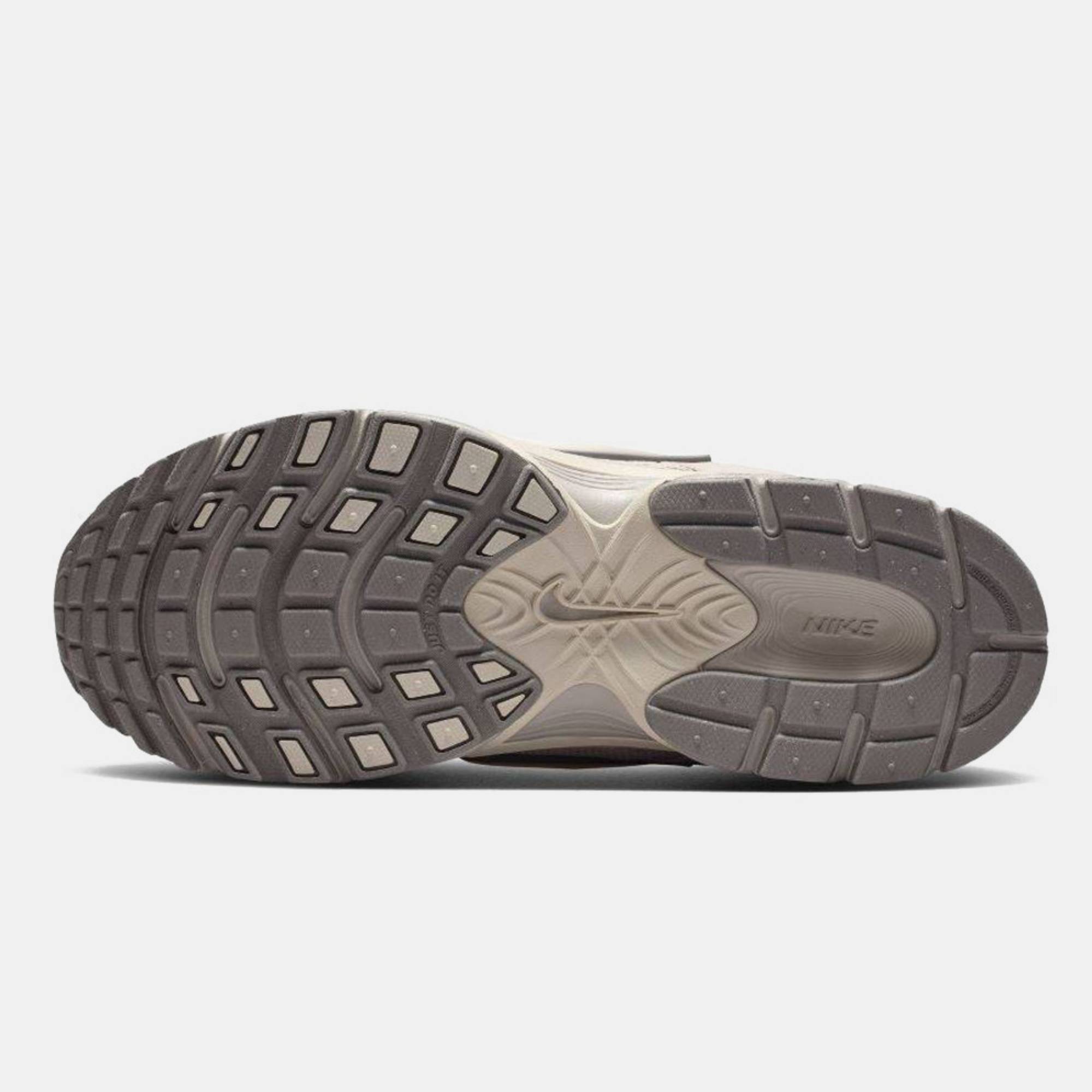 NIKE WOMENS V5 RNR SUEDE