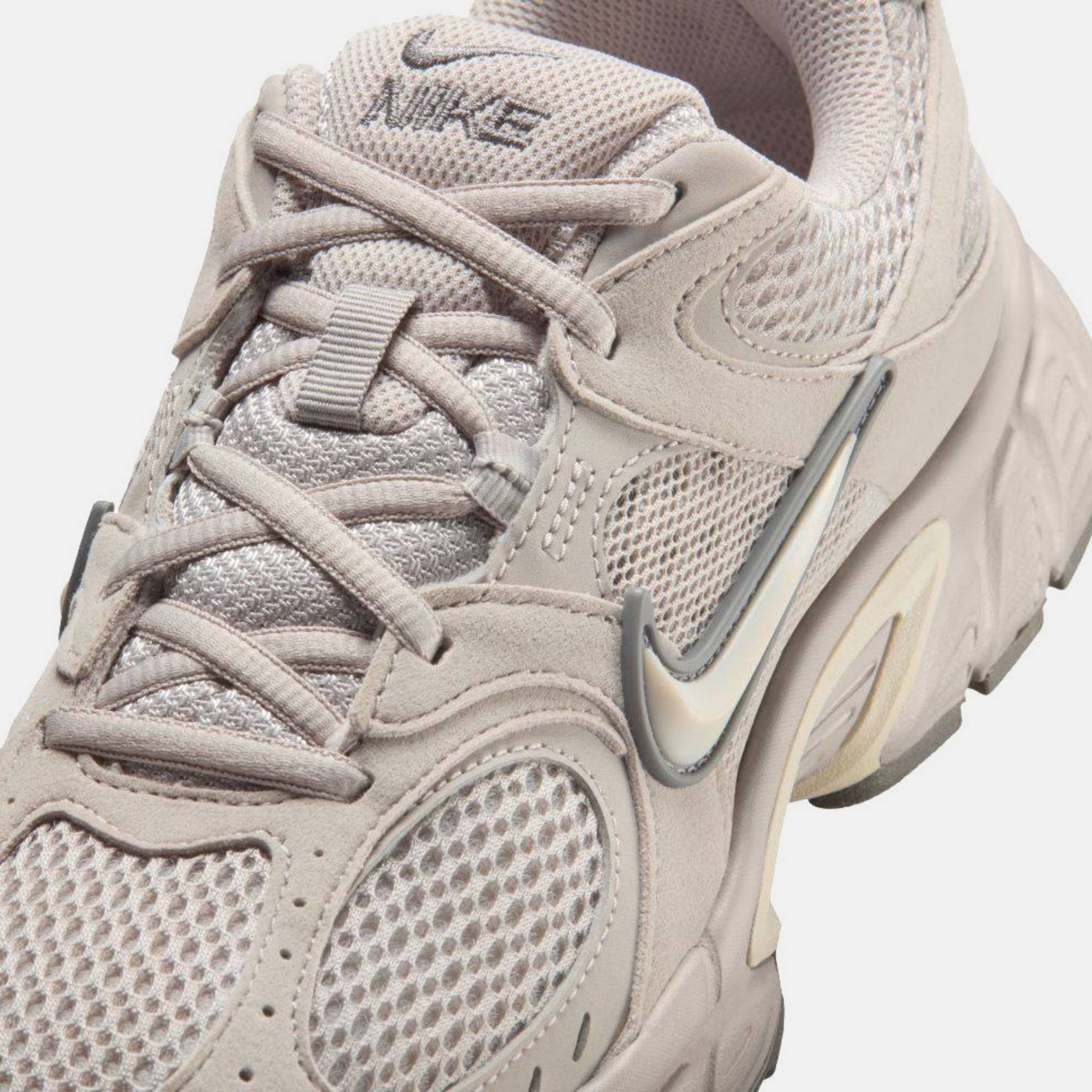 NIKE WOMENS V5 RNR SUEDE