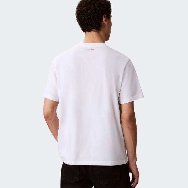 CALVIN KLEIN JEANS TRAVEL FONT GRAPHIC TEE