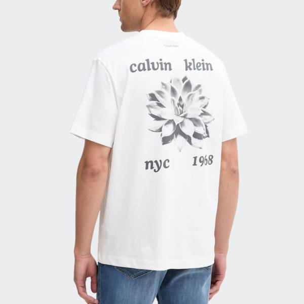 CALVIN KLEIN JEANS TRAVEL STAMP GRAPHIC TEE