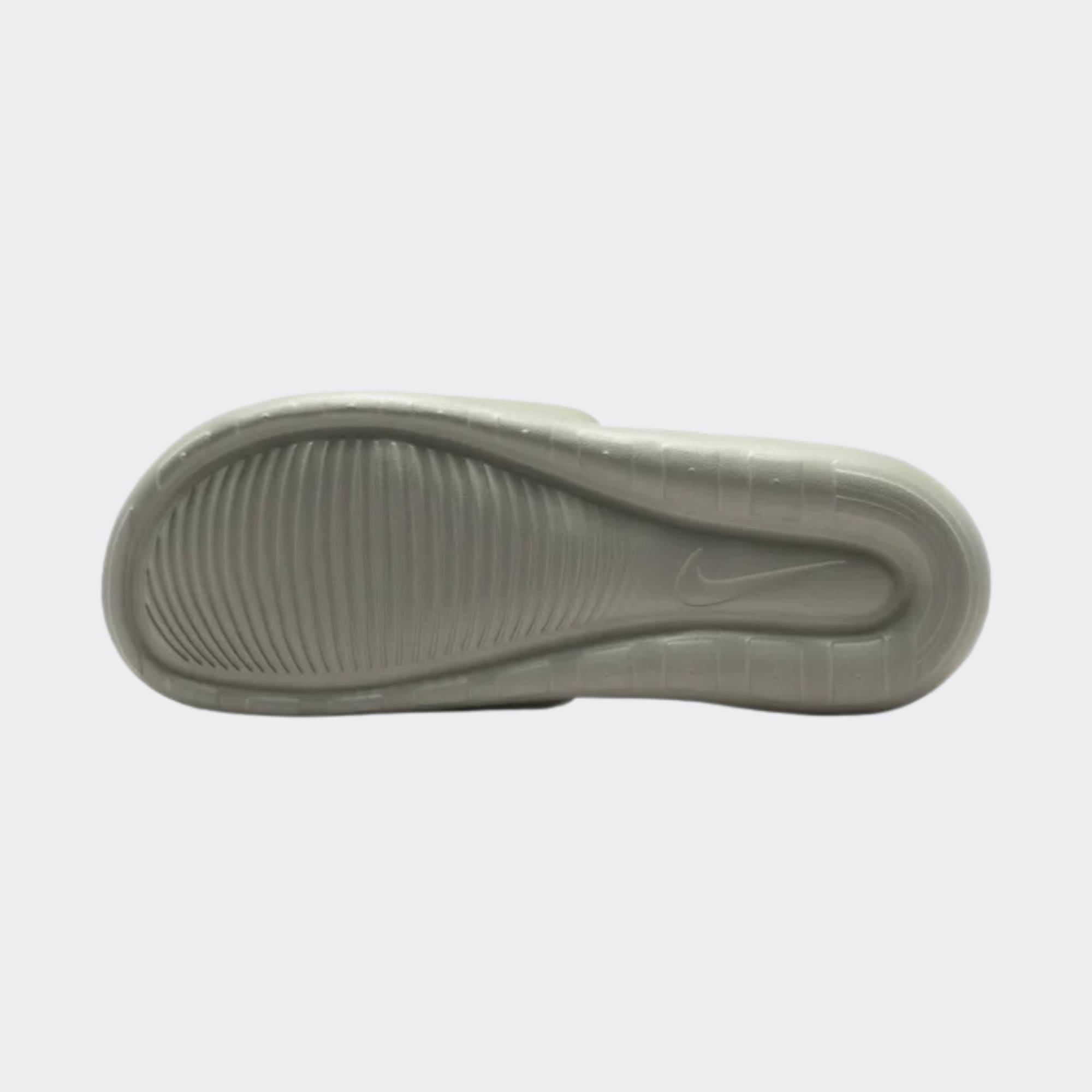 NIKE VICTORI ONE SLIDE