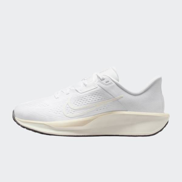 NIKE WOMENS QUEST 6