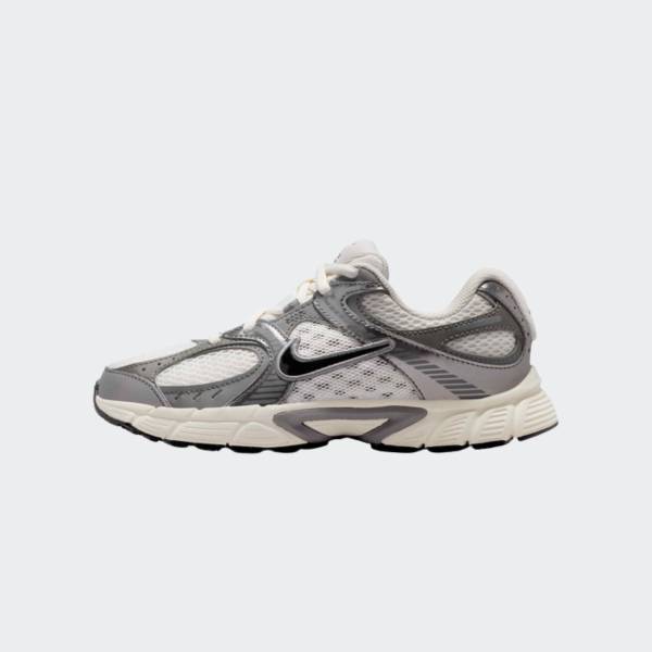 NIKE V5 RNR BG
