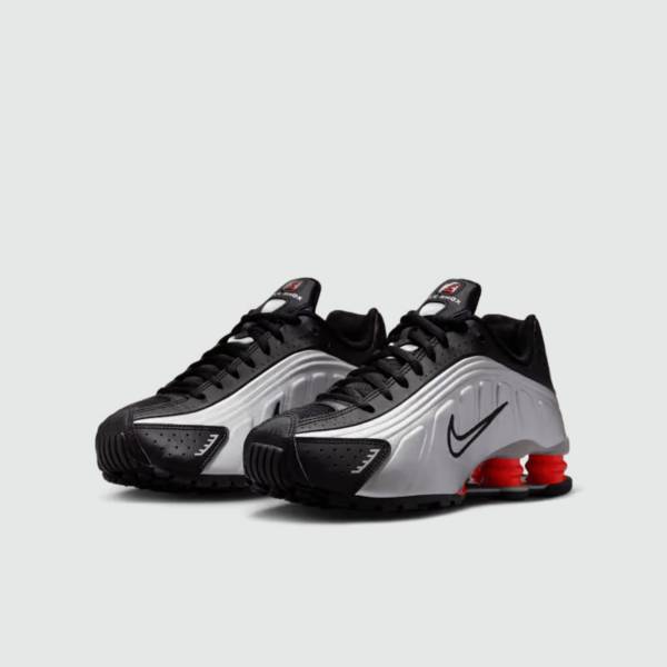 NIKE SHOX R4