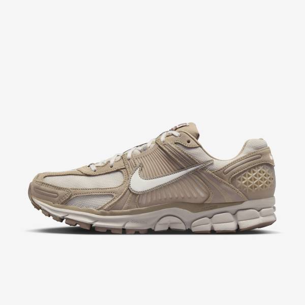 NIKE ZOOM VOMERO 5