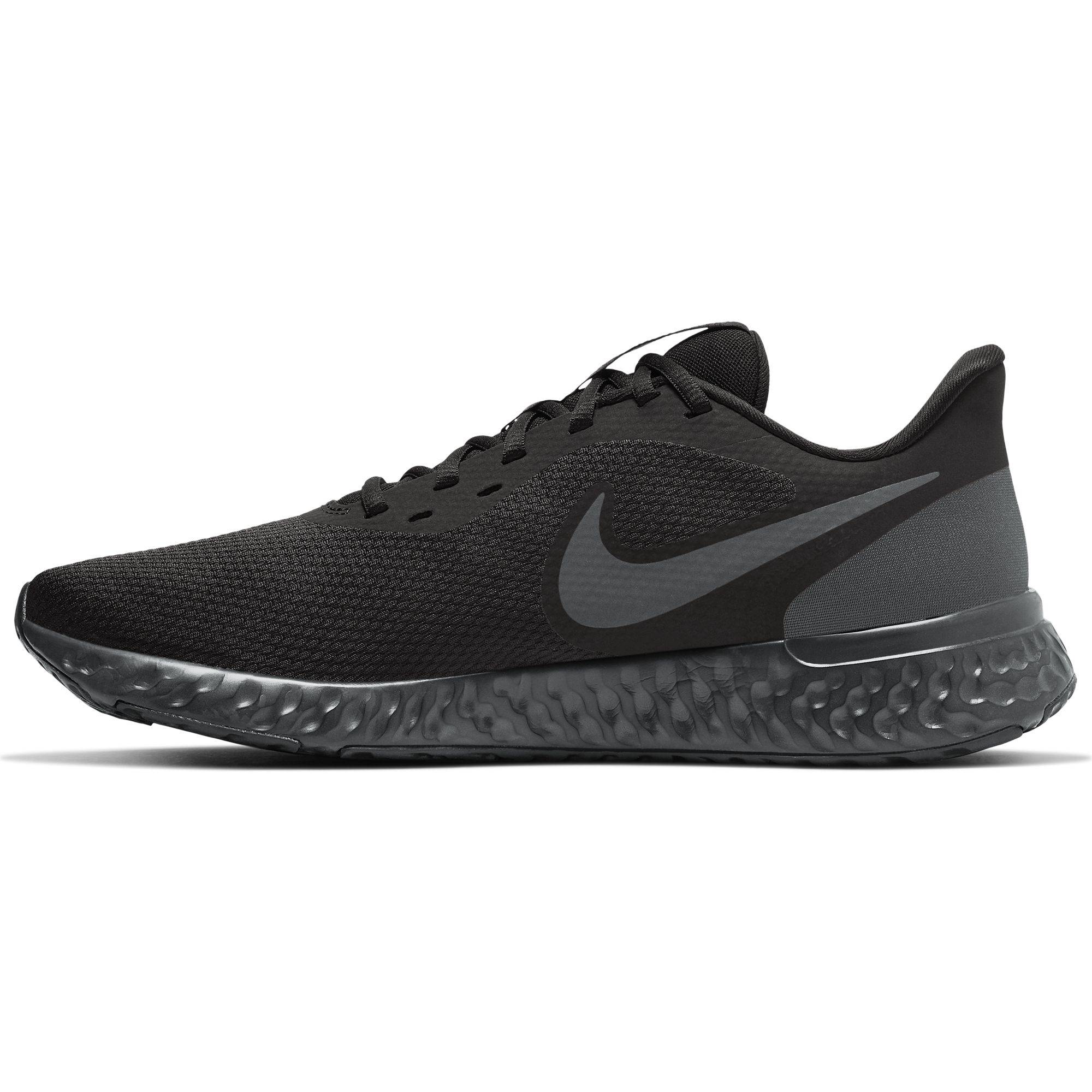 shoe carnival nike revolution 5