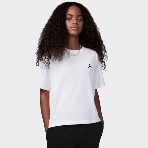 JORDAN BROOKLYN ESSENTIALS TEE